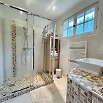 Seaview Petit Prince, Pool, Air Conditioning 别墅 圣马克西姆