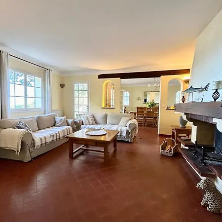 Seaview Petit Prince, Pool, Air Conditioning 别墅 圣马克西姆